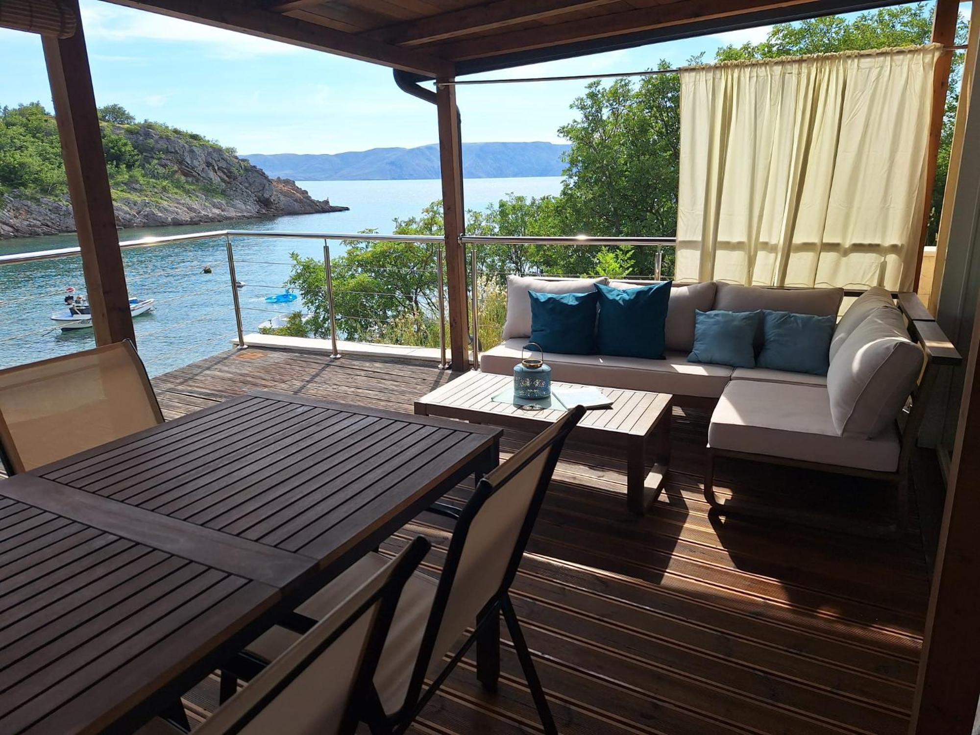 Boora Glamp Experience & Heated Infinity Pool Hotel Senj  Room photo